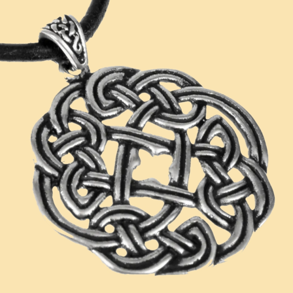 Keltisches Amulett  "Ciorcal" -  versilbert